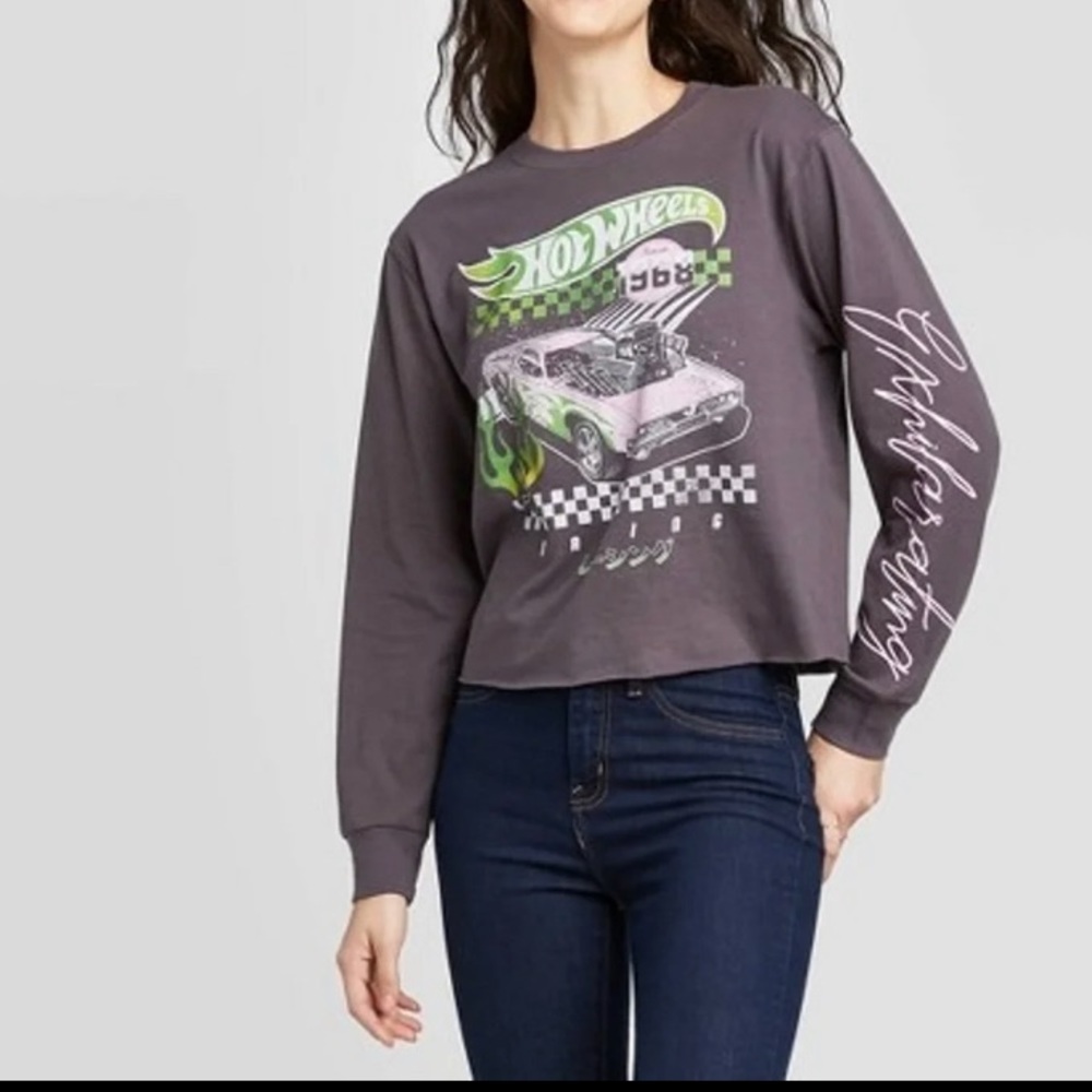 long sleeve crop top